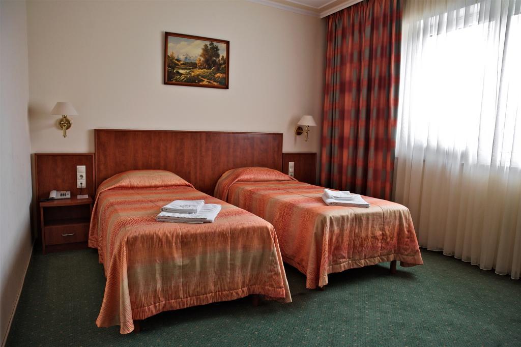 Hotel Lukacs Superior كزينكبرسكا الغرفة الصورة